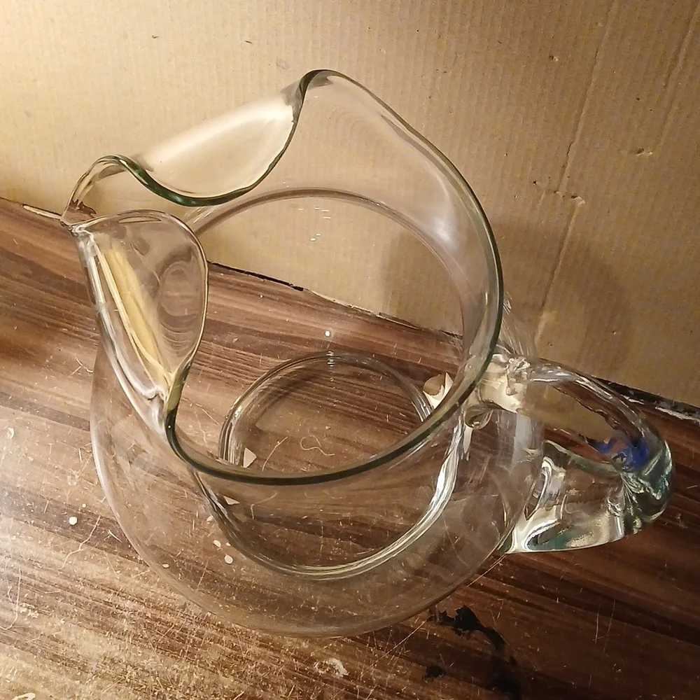 Vintage LIBBEY Crisa Ckear Glass Pitcher